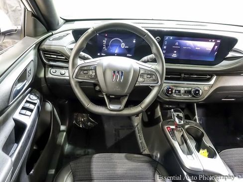 Used 2024 Buick Envista Preferred w/ Convenience I Package FWD image 3