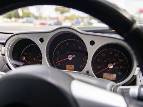 Used 2007 Nissan 350Z Grand Touring w/ Cargo Convenience Pkg RWD image 34