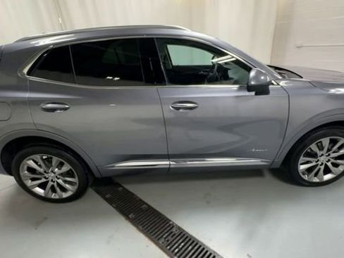 Used 2022 Buick Envision Avenir w/ Technology Package II FWD image 9
