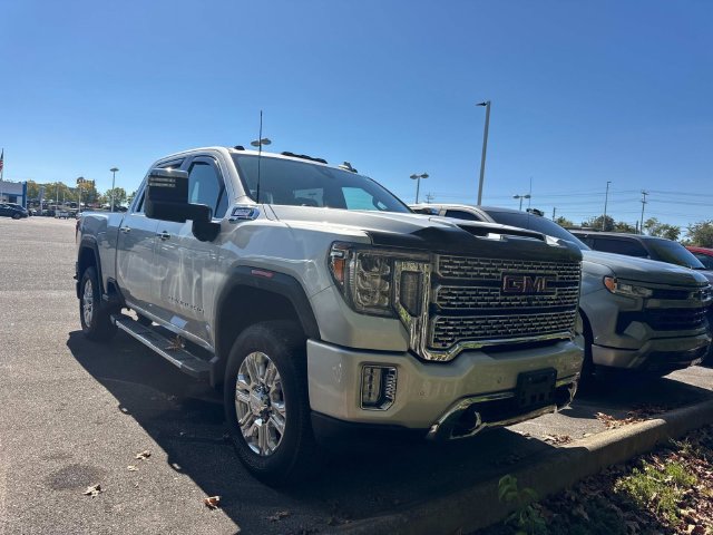 Used 2022 GMC Sierra 2500 Denali AWD/4WD image 2