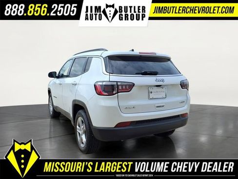 Used 2024 Jeep Compass Latitude AWD/4WD image 2