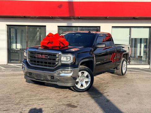 Used 2018 GMC Sierra 1500 SLE w/ SLE Value Package image 1