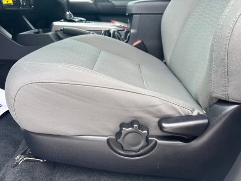 Used 2019 Toyota Tacoma SR5 RWD image 14