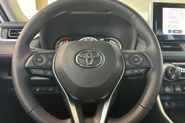 Used 2025 Toyota RAV4 XLE w/ Convenience Package FWD image 28