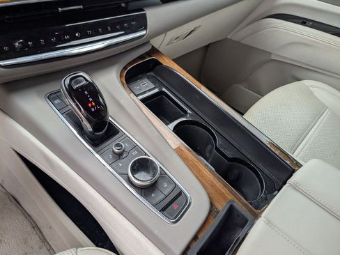 Used 2024 Cadillac Escalade Sport Platinum image 19