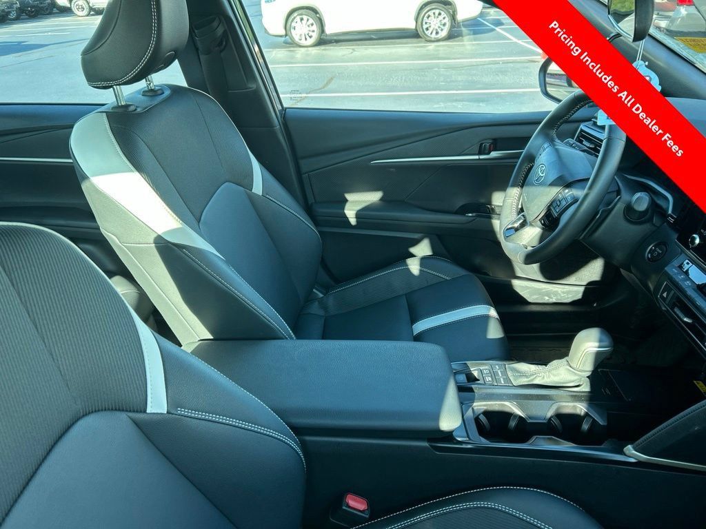 Used 2026 Toyota Camry SE FWD image 3