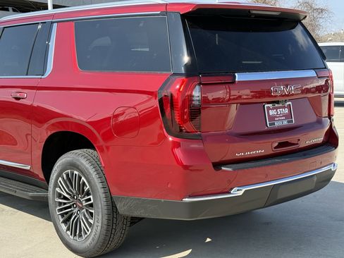 New 2026 GMC Yukon XL Elevation w/ Elevation Premium Package image 10