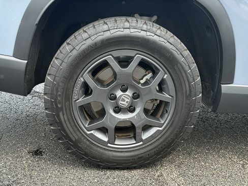 Used 2025 Honda Pilot TrailSport image 8