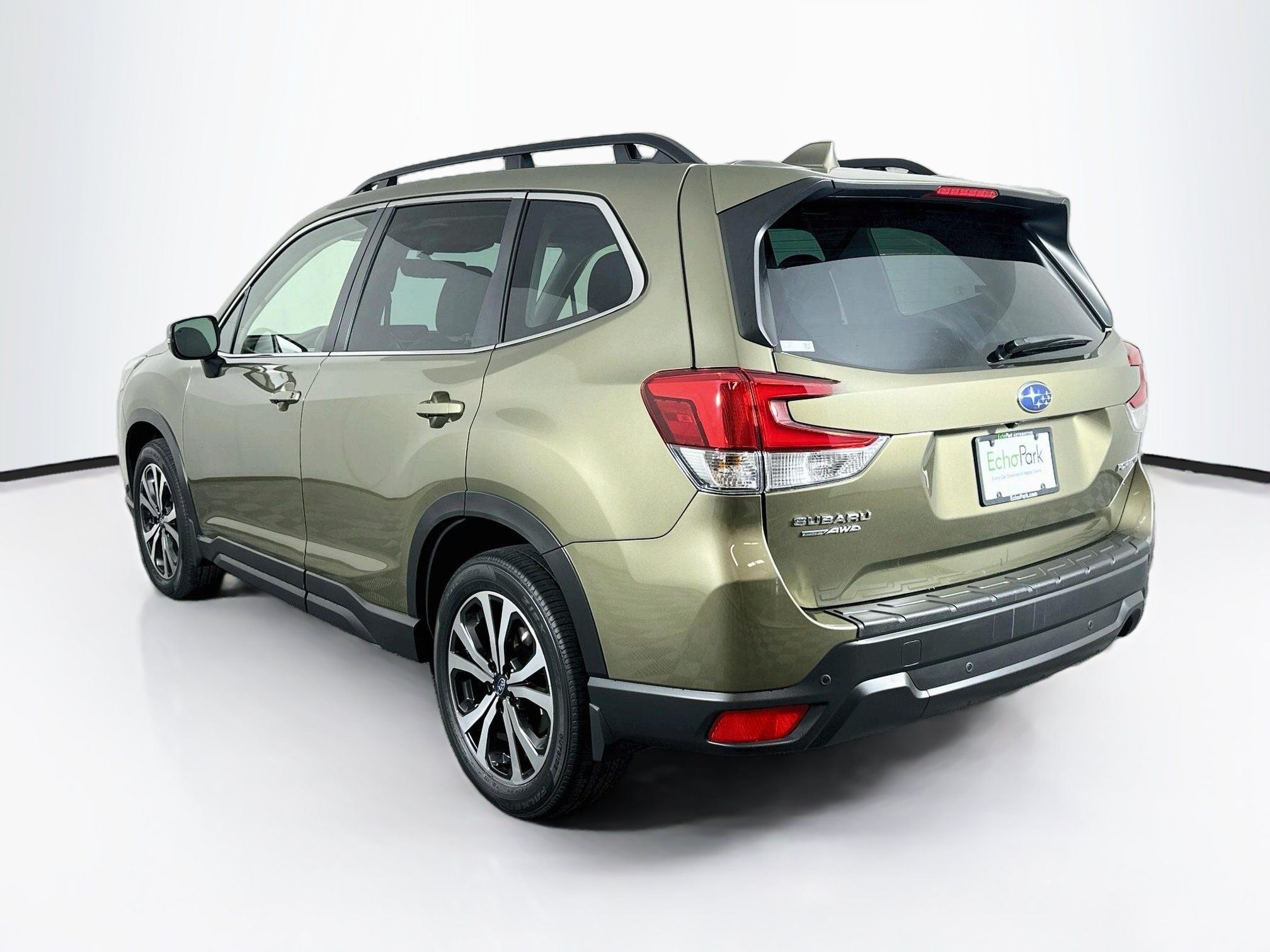 Used 2023 Subaru Forester Limited AWD/4WD image 5