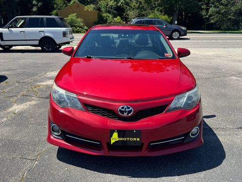 Used 2014 Toyota Camry SE FWD image 6