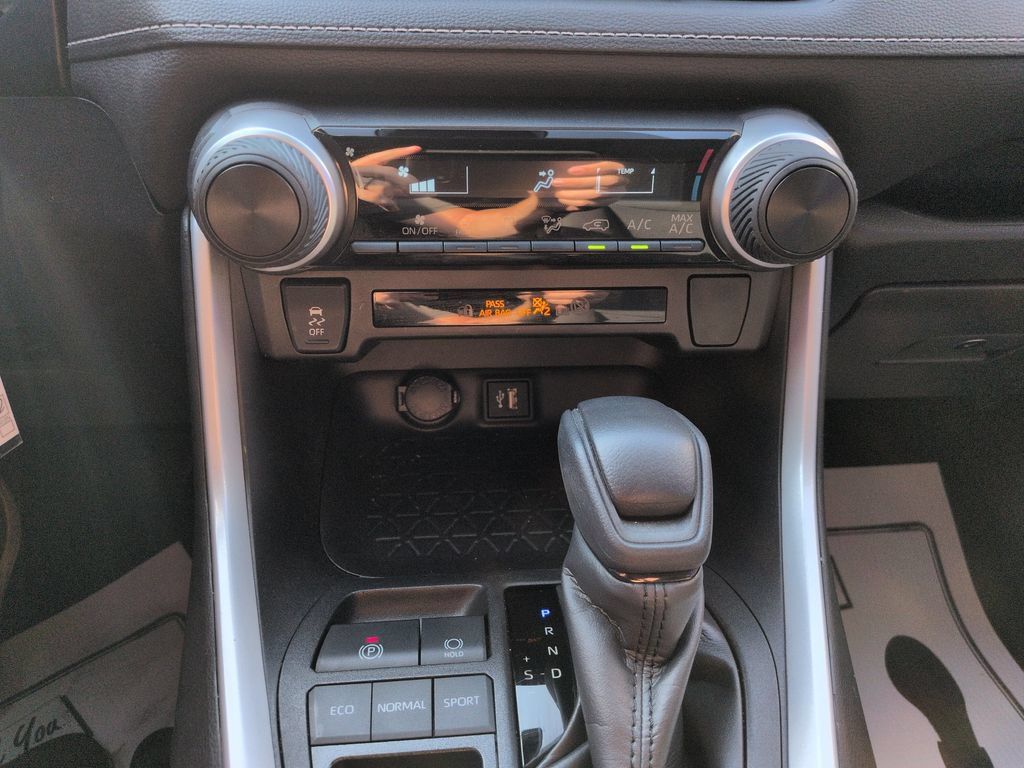 Certified 2023 Toyota RAV4 LE FWD image 18