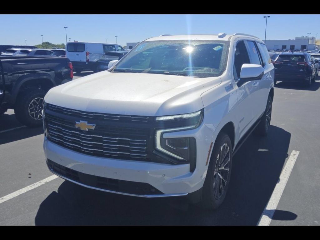 Used 2025 Chevrolet Tahoe High Country AWD/4WD image 7