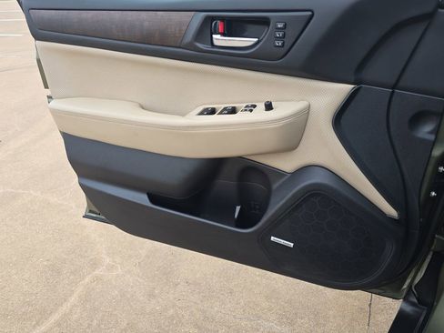 Used 2016 Subaru Outback 2.5i Limited image 27