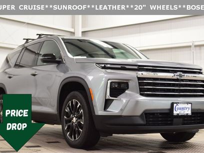 Used 2025 Chevrolet Traverse LT w/ Enhanced Driving Package