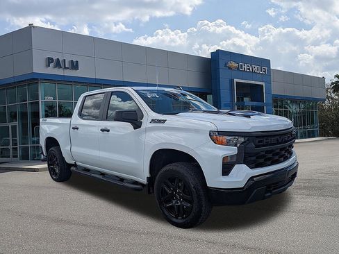 Certified 2025 Chevrolet Silverado 1500 Custom Trail Boss w/ Dark Appearance Package AWD/4WD image 2