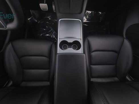 Used 2024 Tesla Model Y Performance AWD/4WD image 27