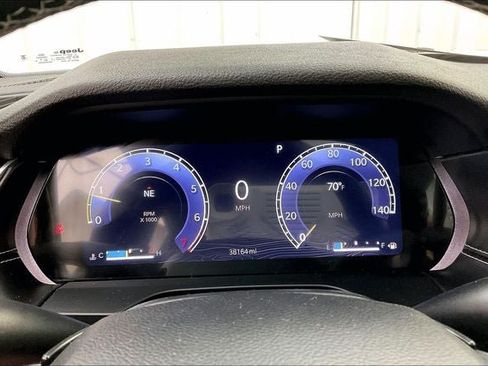 Used 2023 Jeep Grand Cherokee Altitude AWD/4WD image 25