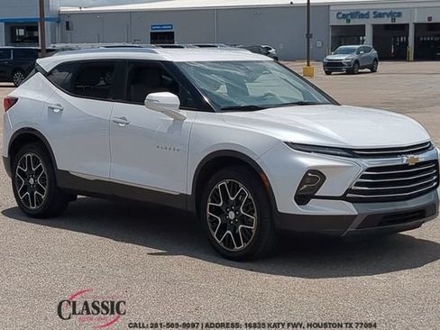 Used 2022 Chevrolet Blazer Premier w/ Enhanced Convenience Package FWD image 1