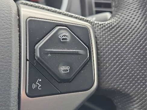 Used 2015 Toyota Tacoma PreRunner w/ Convenience Package RWD image 23