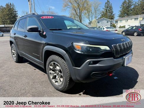 Used 2020 Jeep Cherokee Trailhawk w/ Cold Weather Group AWD/4WD image 1