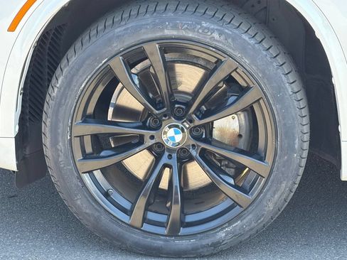 Used 2017 BMW X5 xDrive50i AWD/4WD image 28