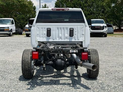 New 2026 GMC Sierra 2500 Pro w/ Convenience Package AWD/4WD image 4