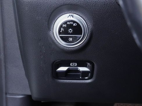 Used 2022 Mercedes-Benz C 300 Sedan image 17