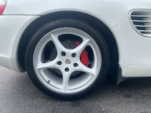Used 2004 Porsche Boxster S image 31
