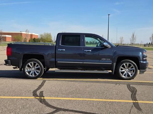 Used 2018 Chevrolet Silverado 1500 LTZ Z71 w/ Centennial Edition image 2