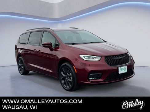 Used 2021 Chrysler Pacifica Touring AWD/4WD image 7