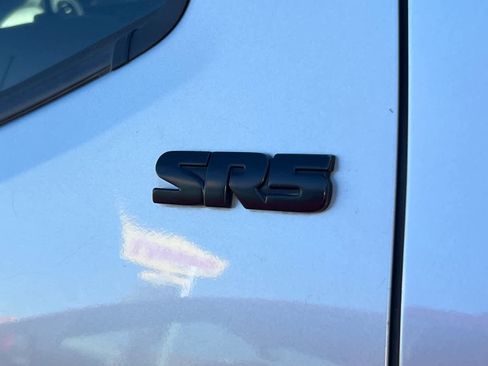 Used 2021 Toyota Tacoma SR5 w/ Technology Package image 7