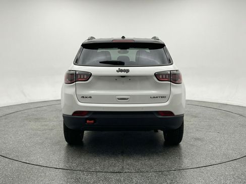 Used 2025 Jeep Compass Trailhawk image 7