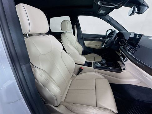 Used 2024 Audi Q5 e Premium Plus image 30