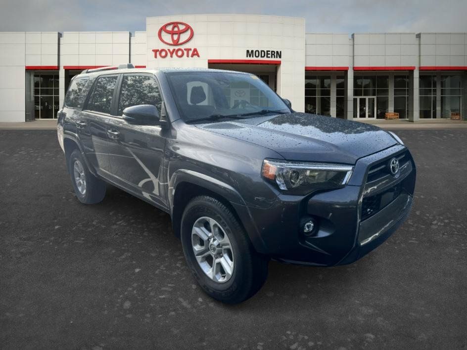 Used 2023 Toyota 4Runner SR5 Premium w/ Moonroof Package RWD image 16