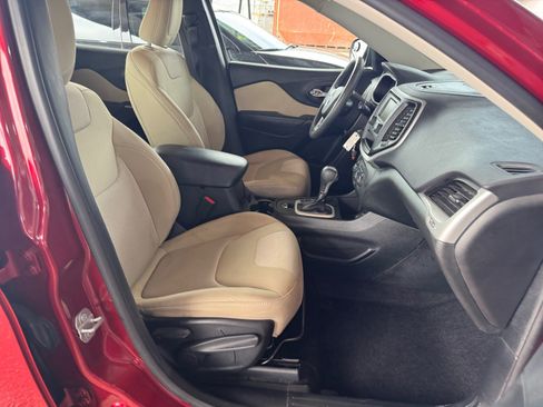 Used 2015 Jeep Cherokee Sport FWD image 30