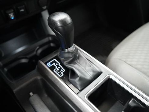 Used 2023 Toyota Tacoma SR5 AWD/4WD image 40