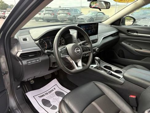 Used 2026 Nissan Altima 2.5 SR FWD image 3