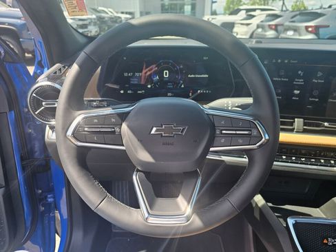 New 2025 Chevrolet Equinox ACTIV w/ Safety and Technology Package image 11