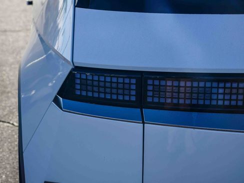 Used 2025 Hyundai Ioniq 5 Limited image 7