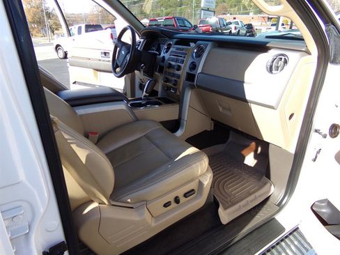 Used 2011 Ford F150 Lariat w/ Lariat Chrome Pkg image 38