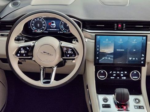 New 2026 Jaguar F-PACE R-Dynamic S image 27