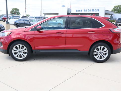 Used 2020 Ford Edge Titanium w/ Equipment Group 301A AWD/4WD image 8