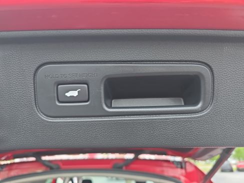Used 2024 Honda Pilot Touring image 14