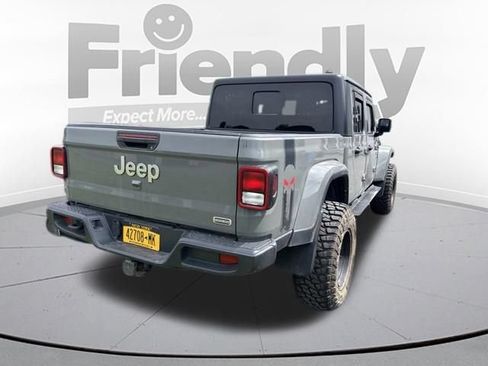 Used 2022 Jeep Gladiator Overland w/ Cold Weather Group AWD/4WD image 7