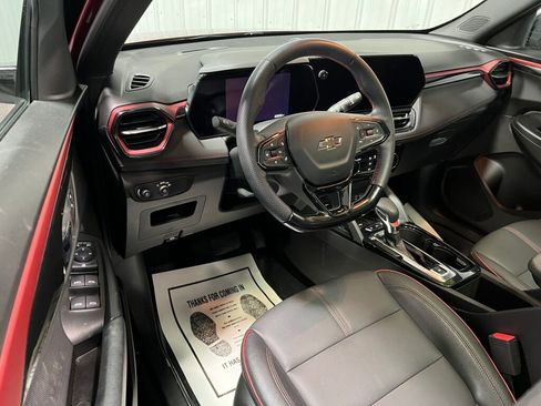 Used 2025 Chevrolet TrailBlazer RS w/ Convenience Package image 2