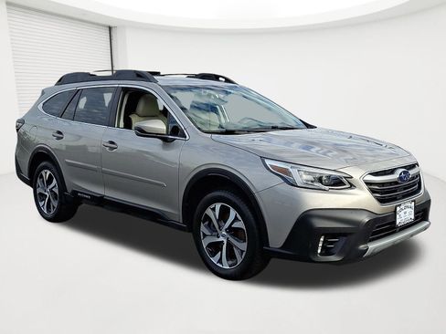 Used 2020 Subaru Outback Limited image 3