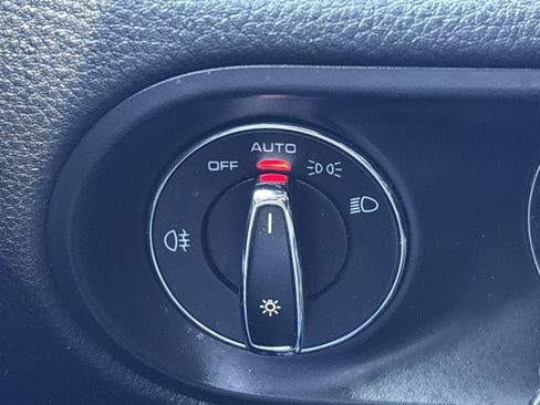 Used 2019 Porsche Macan image 19