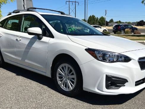 Used 2018 Subaru Impreza 2.0i Premium w/ Popular Package #2 AWD/4WD image 2