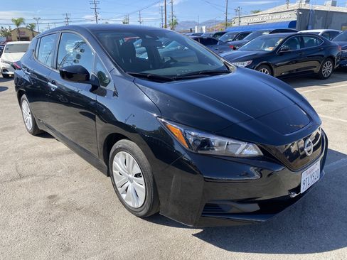 Used 2025 Nissan Leaf S FWD image 8