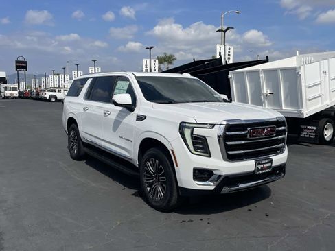 New 2026 GMC Yukon XL Elevation w/ Elevation Premium Package image 3